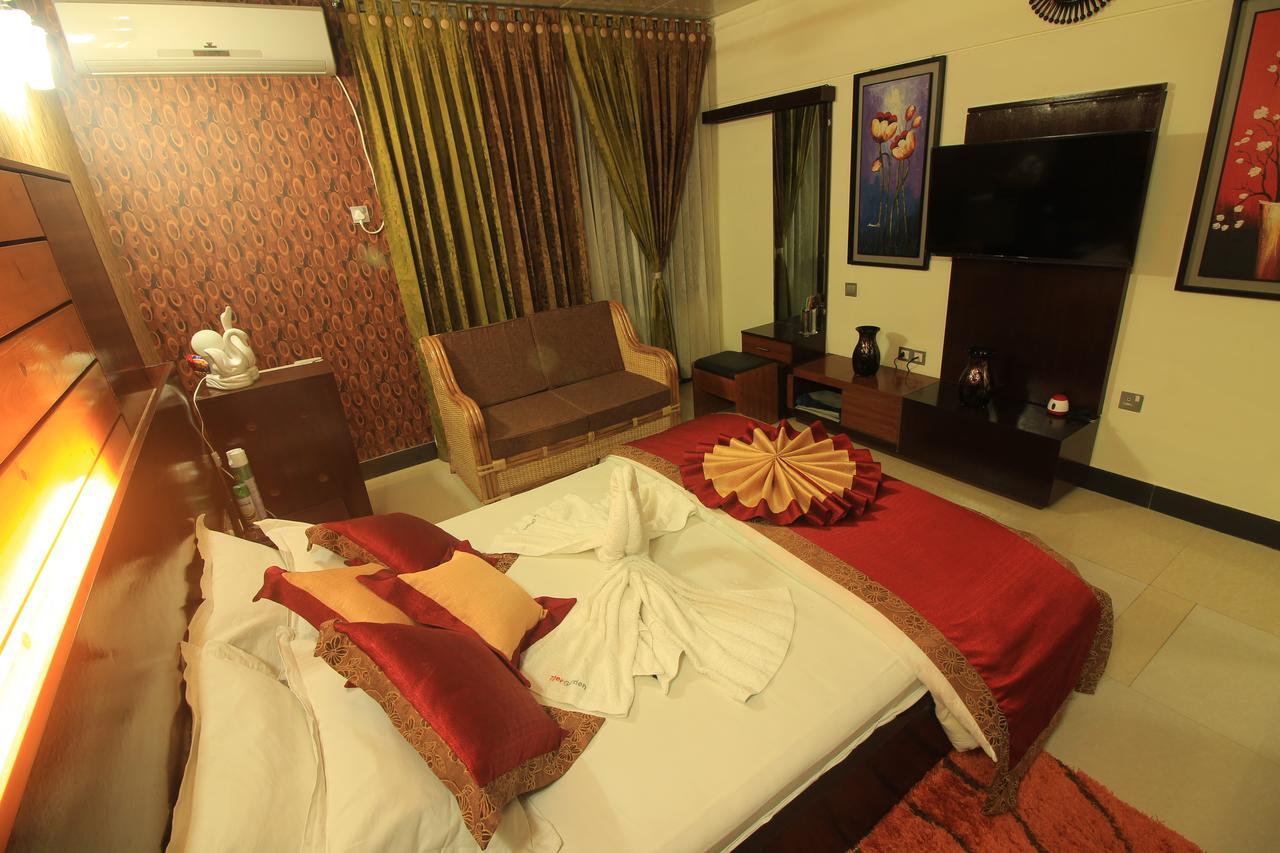 Tiger Garden Int Hotel Khulna Eksteriør billede